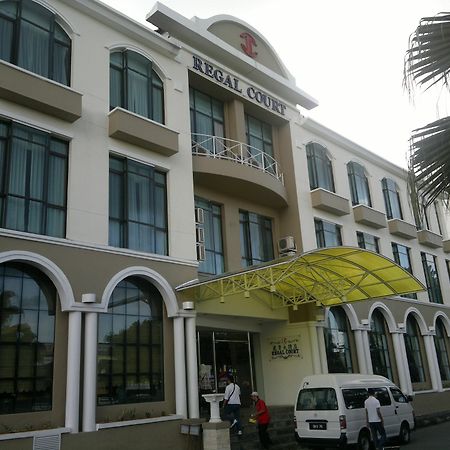Regal Court Hotel 古晋 外观 照片
