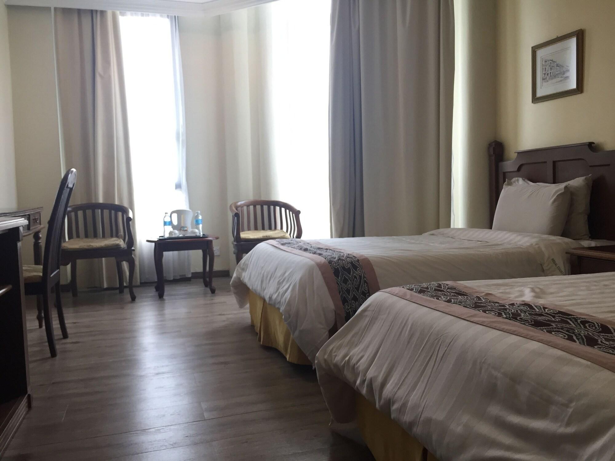 Regal Court Hotel 古晋 外观 照片