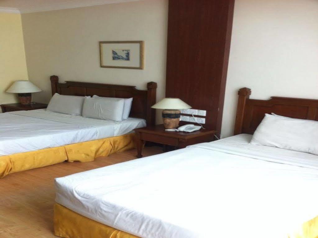 Regal Court Hotel 古晋 外观 照片